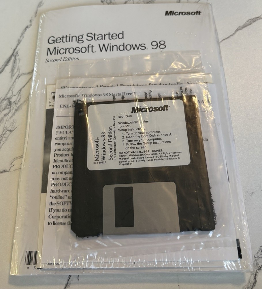 Microsoft Windows 98 Second Edition Software X04-80322 Floppy Disk & CD-ROM NEW