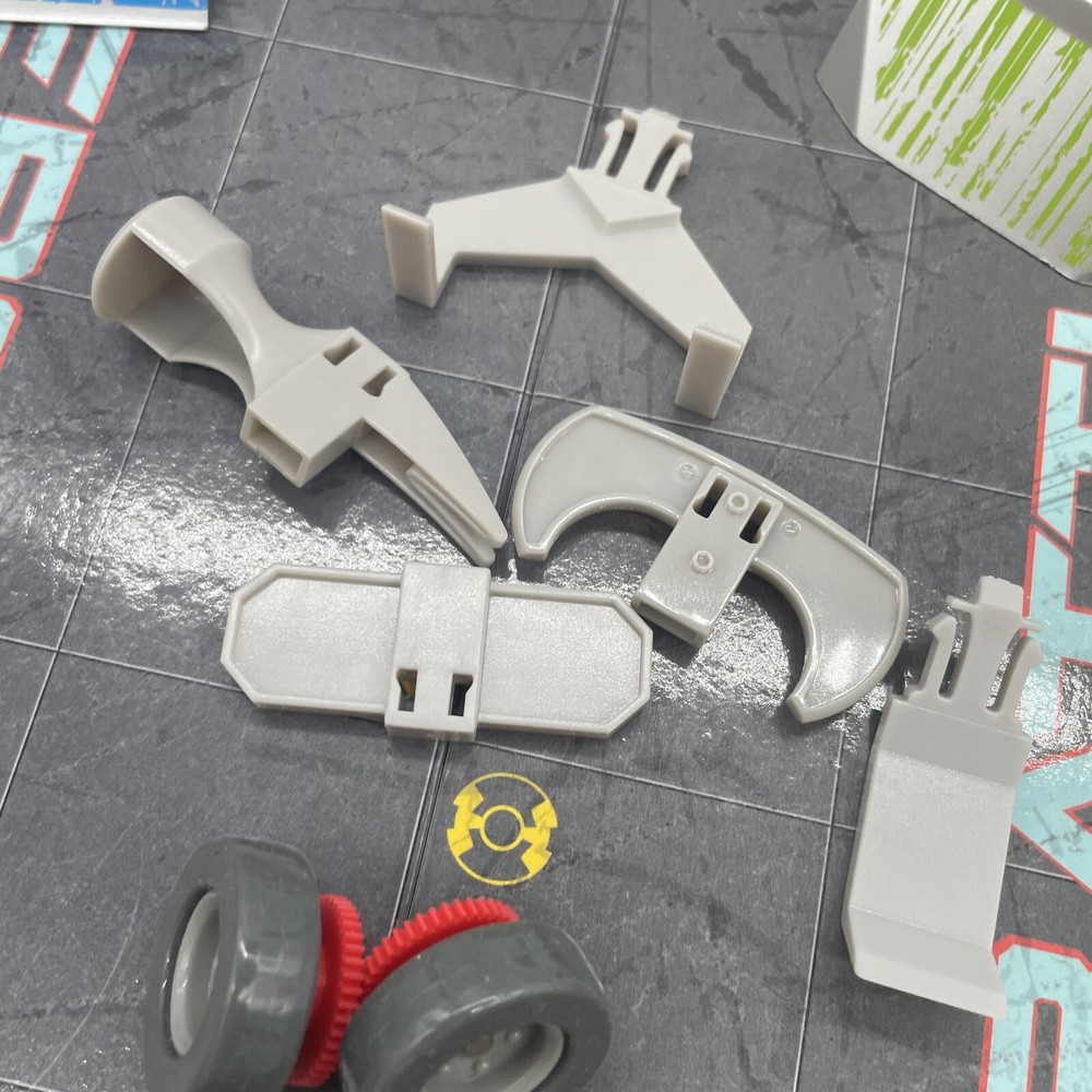 HEXBUG BattleBots Arena Pro - Build Your Own Battle Bot - UNTESTED READ DESCRIPT
