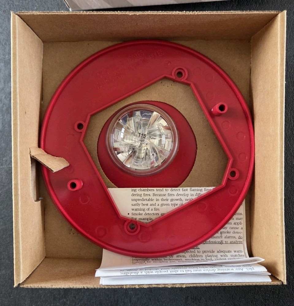 SYSTEM SENSOR SC24115 SPECTRALERT RED CEILING MOUNT 24VDC 115CD STROBE - NEW