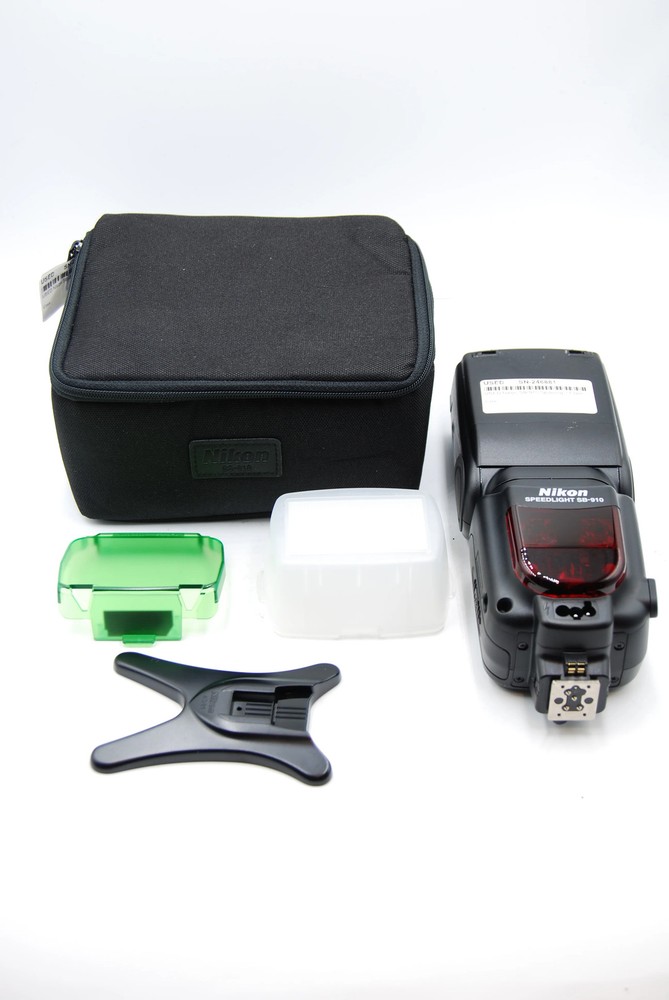 USED Nikon SB-910 Speedlight Flash