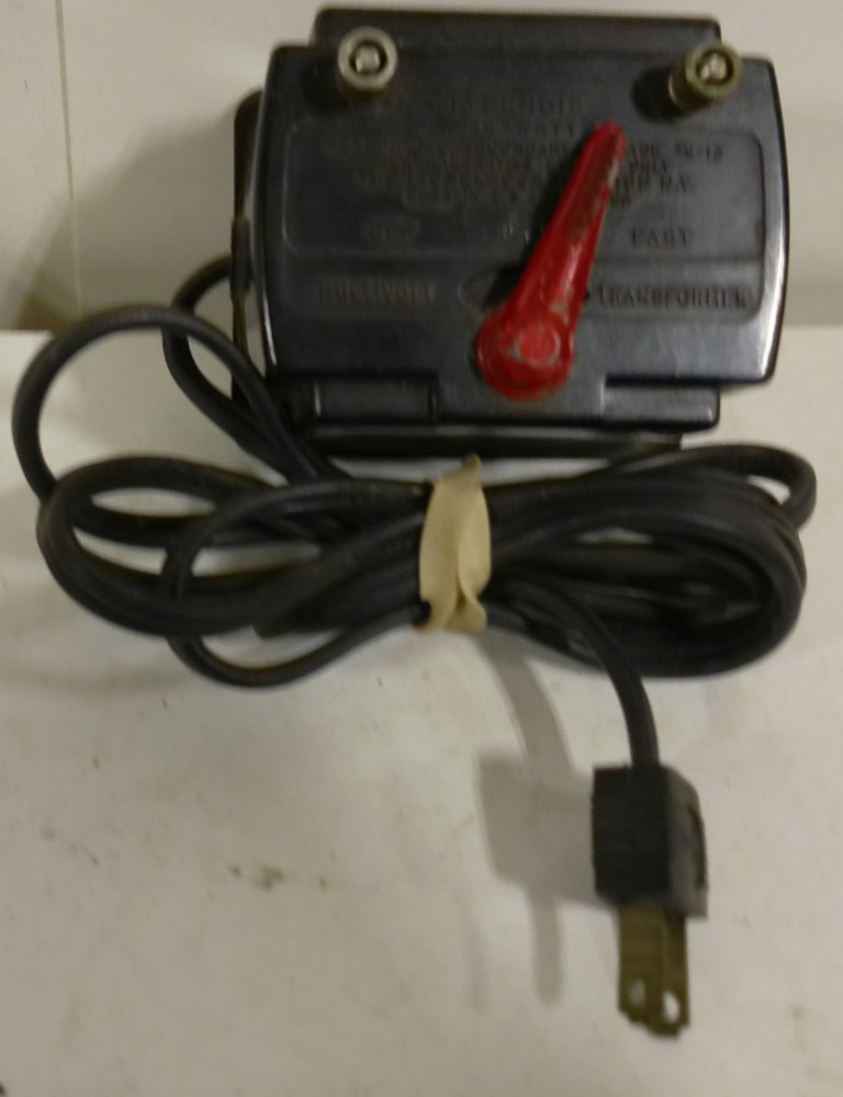 VINTAGE LIONEL #1012 35 WATT TRANSFORMER GREAT FOR BASIC SET