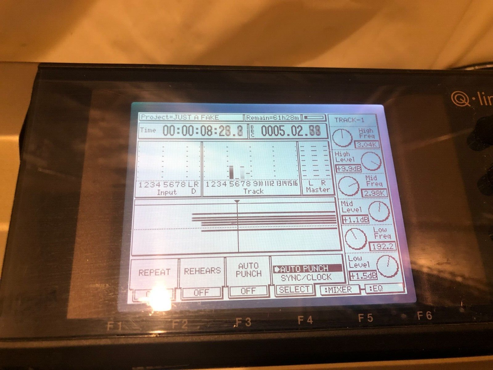 AKAI DPS16 Digital Multitrack 24bit/96kHz HDR Workstation Recorder