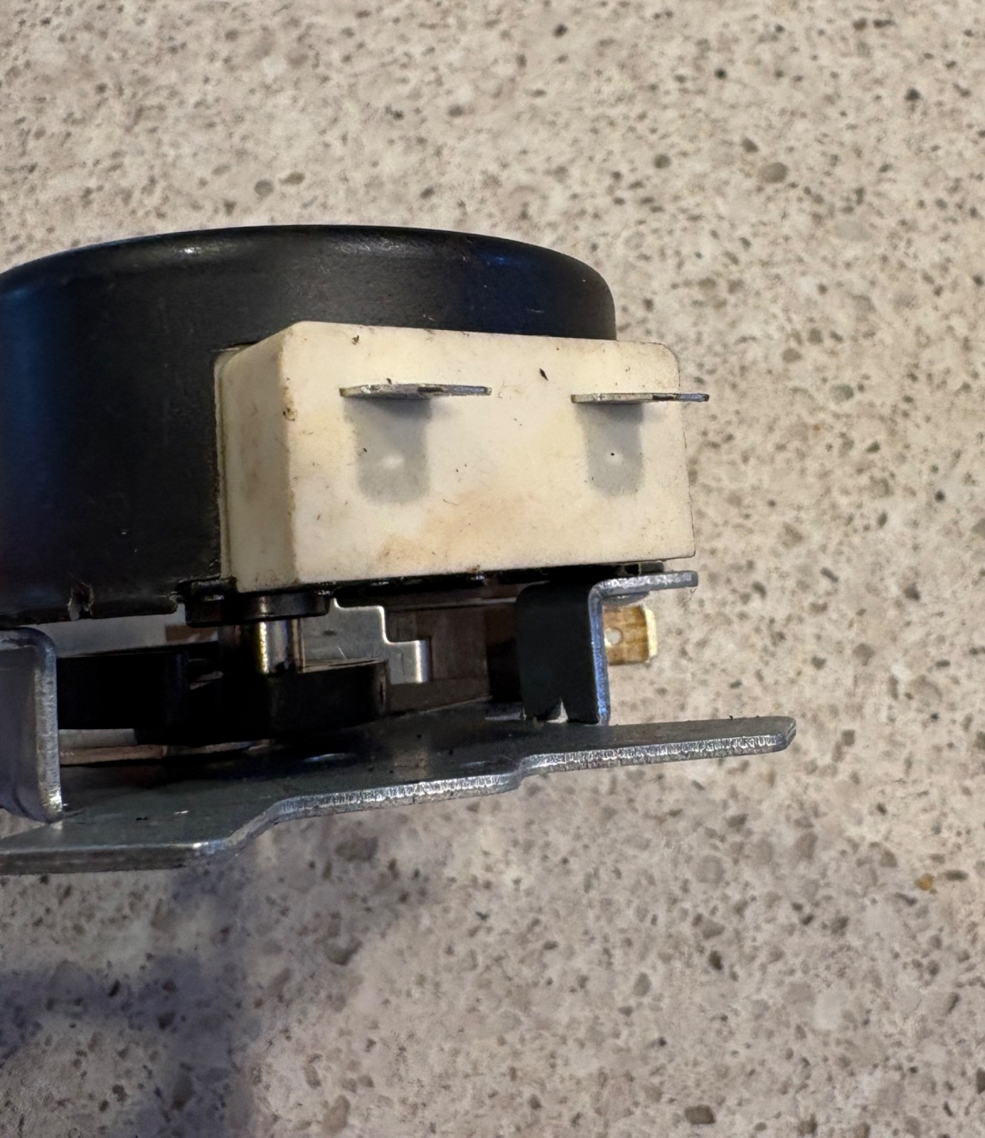 ** GE Profile PHS930YPFS Induction range oven door latch* WB10X29077