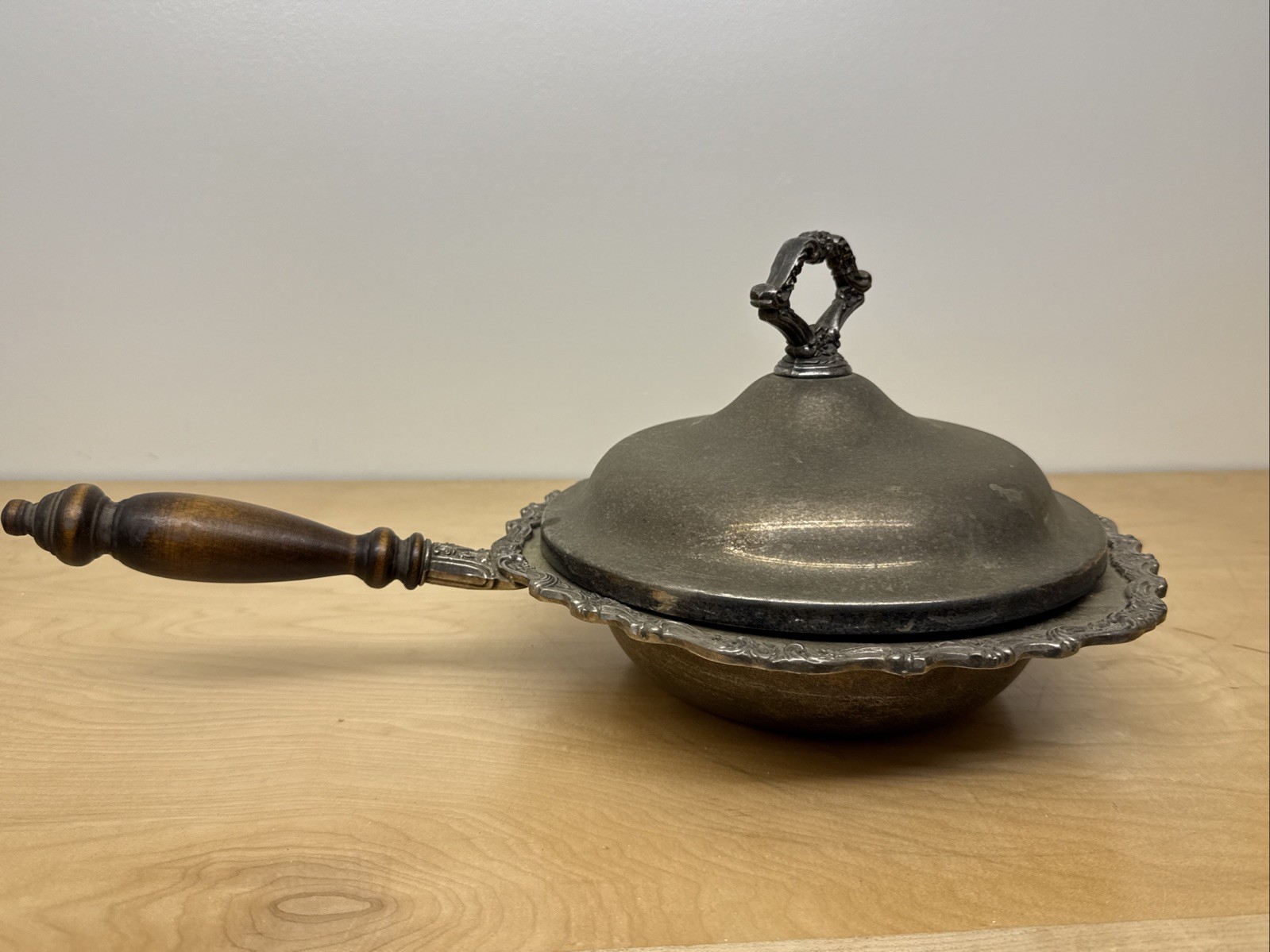 Vintage Victorian Style Silver-Plated Chafing Dish with Lid and Wood handle