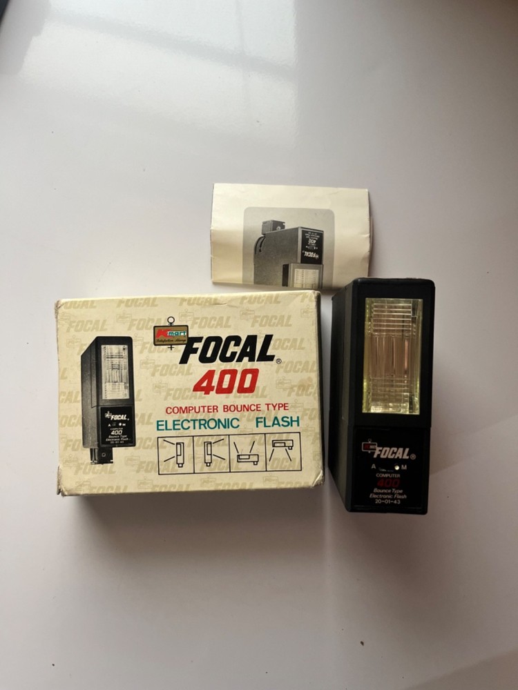Focal 400-T Thyristor Bounce Flash shoe mount