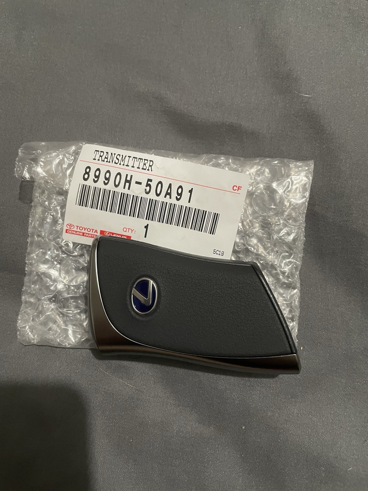 GENUINE OEM LEXUS TRANSMITTER 8990H-50A91, Brand New Factory Sealed