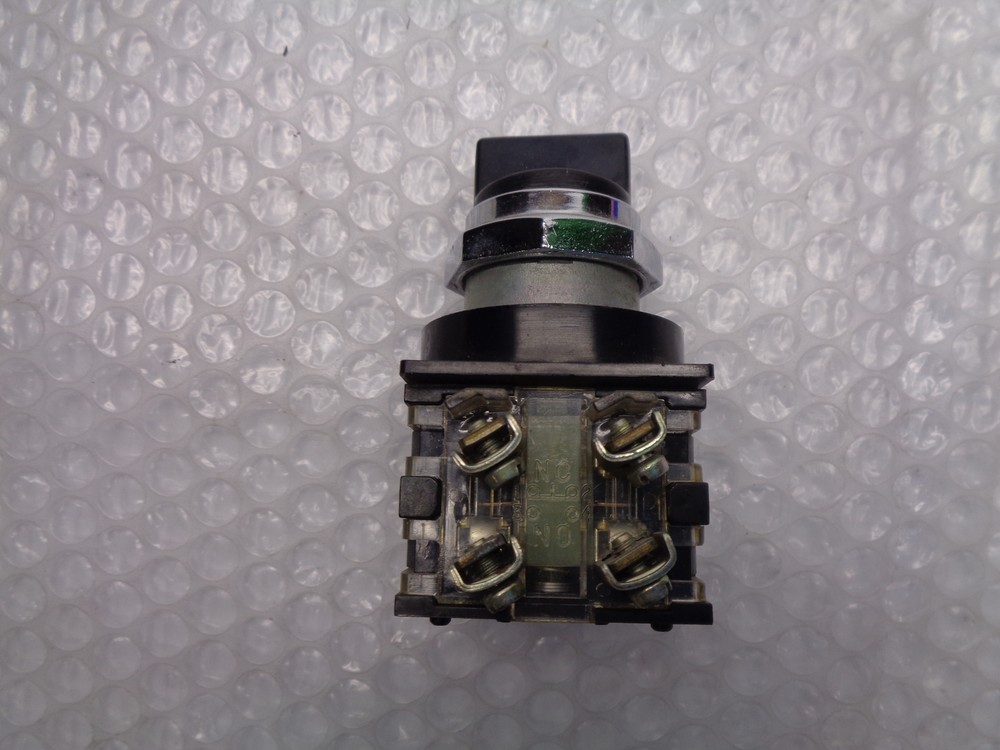 INDUSTRIAL SPARE ZC49 SELECTOR SWITCH NSNP