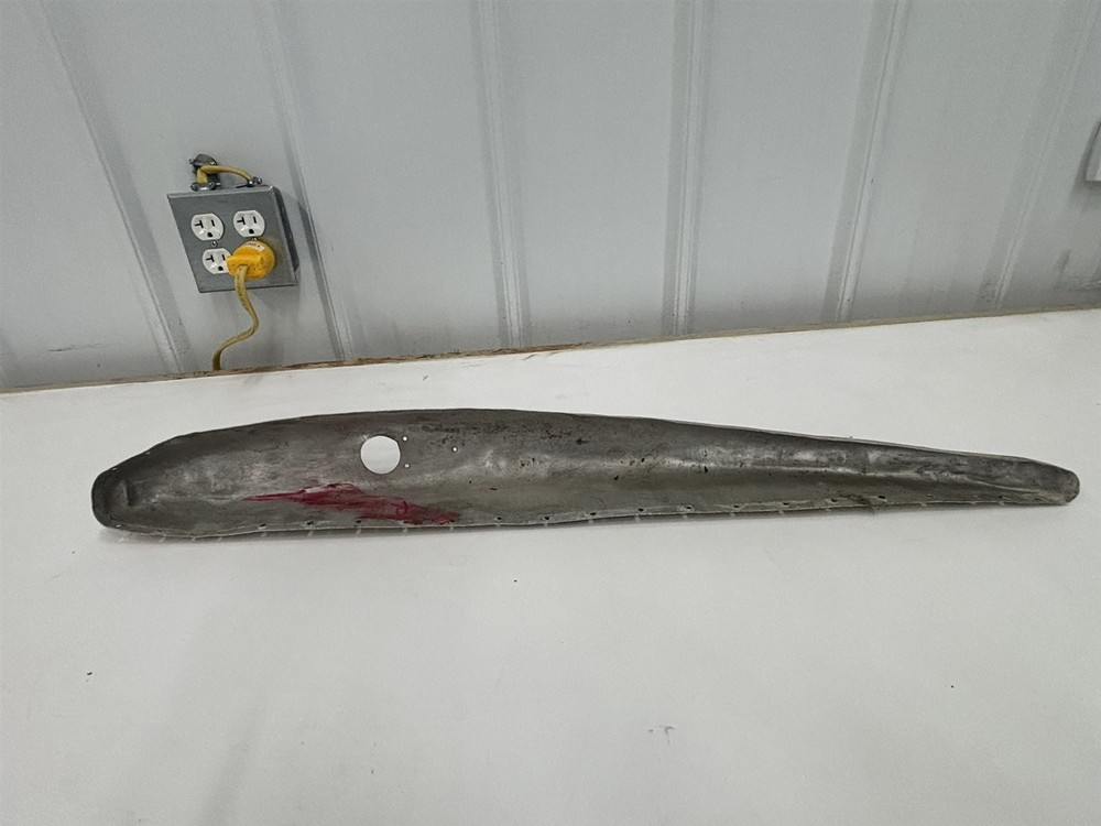 Luscombe Model 8 Right Wing Tip Bow 582208-3