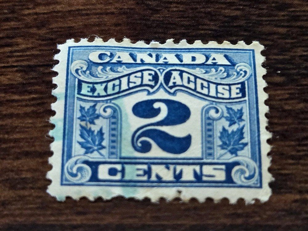 CANADA Assorted EXCISE TAX VARIOUS ISSUES 5 stamps (1) MNH (2) MPH (2) UPH