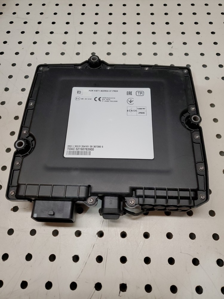 CNH INDUSTRIAL P&CM 51464590 Control Module