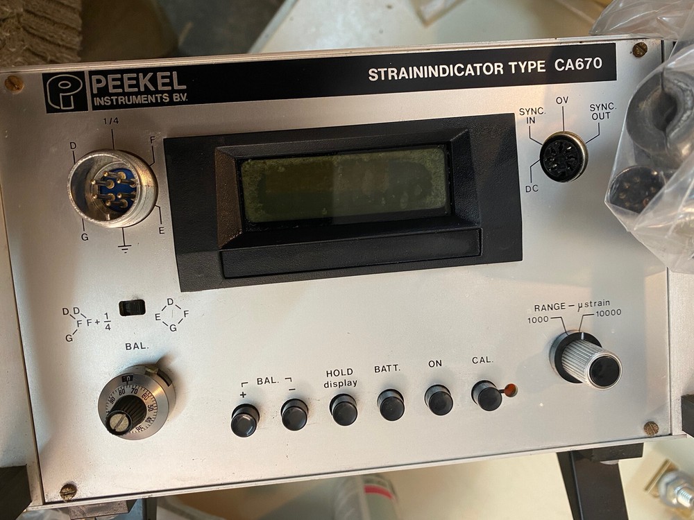 Peekel instruments strain indicator type CA690 / ca 690 instruments transducer