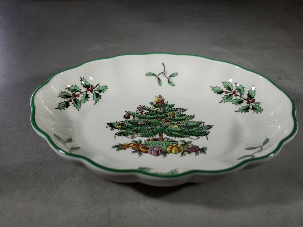 Spode Christmas Tree Dish 5.5" Oval Fluted Small Nice
