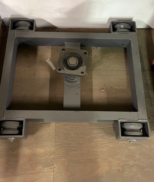 Rolling dolly cart for turntable for sandblasting