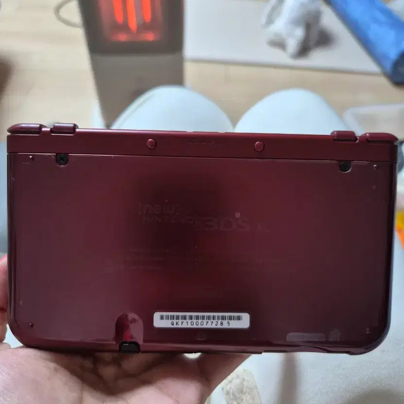 Nintendo 3DS Handheld Console with Screen Protector Official