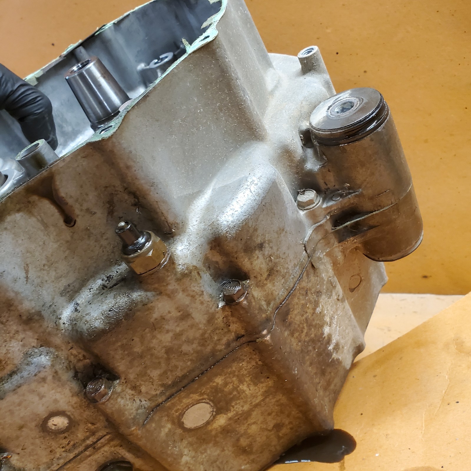 1997 Honda Foreman 400 4x4 Engine Motor Block Crank Case Crankcase Shaft Bottom