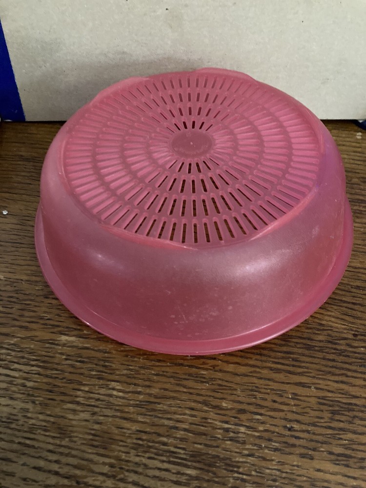 Tupperware pink mini steamer/strainer/colander 1830