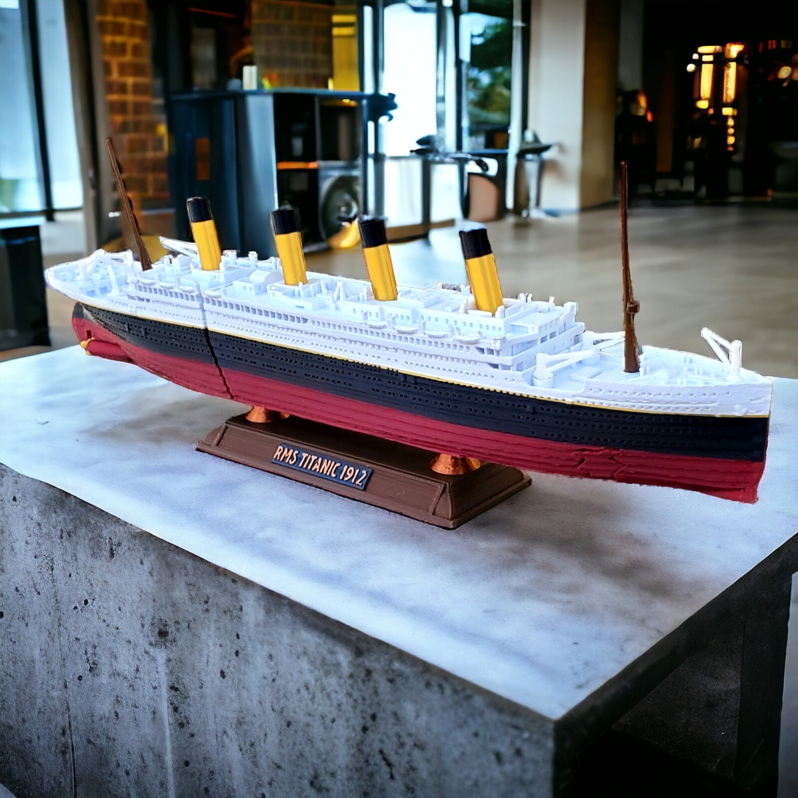 Titanic Submersible Model Dual Action Floating Mode/Sinking Mode by TheRoller3d