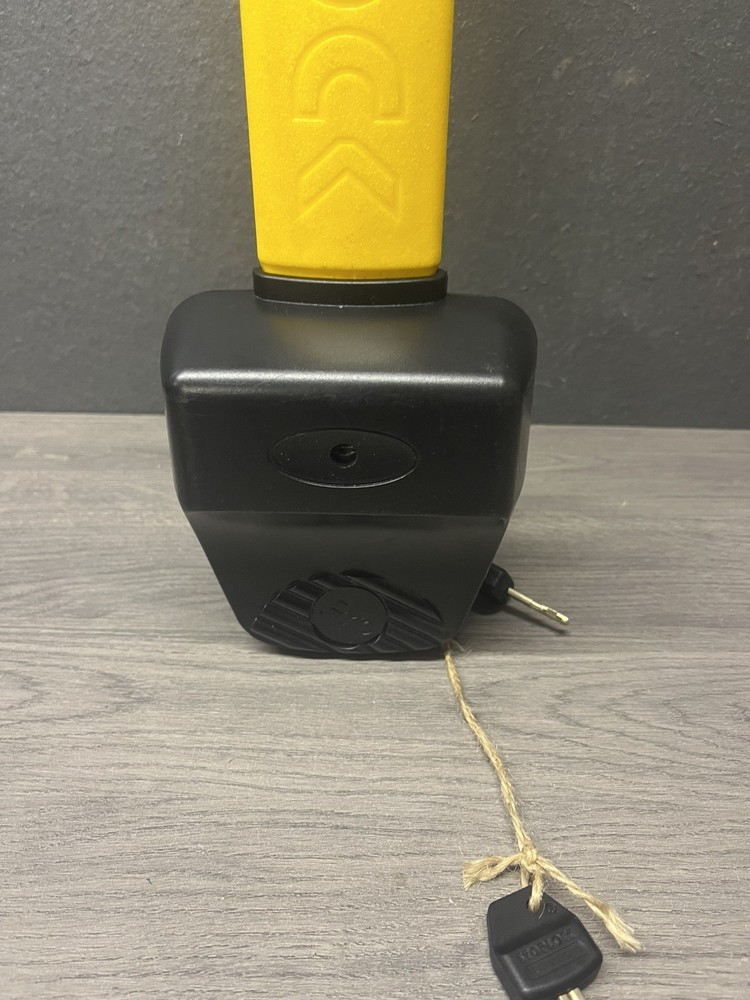 Stoplock Pro Elite Car Steering wheel lock, excellent condition with 2 keys