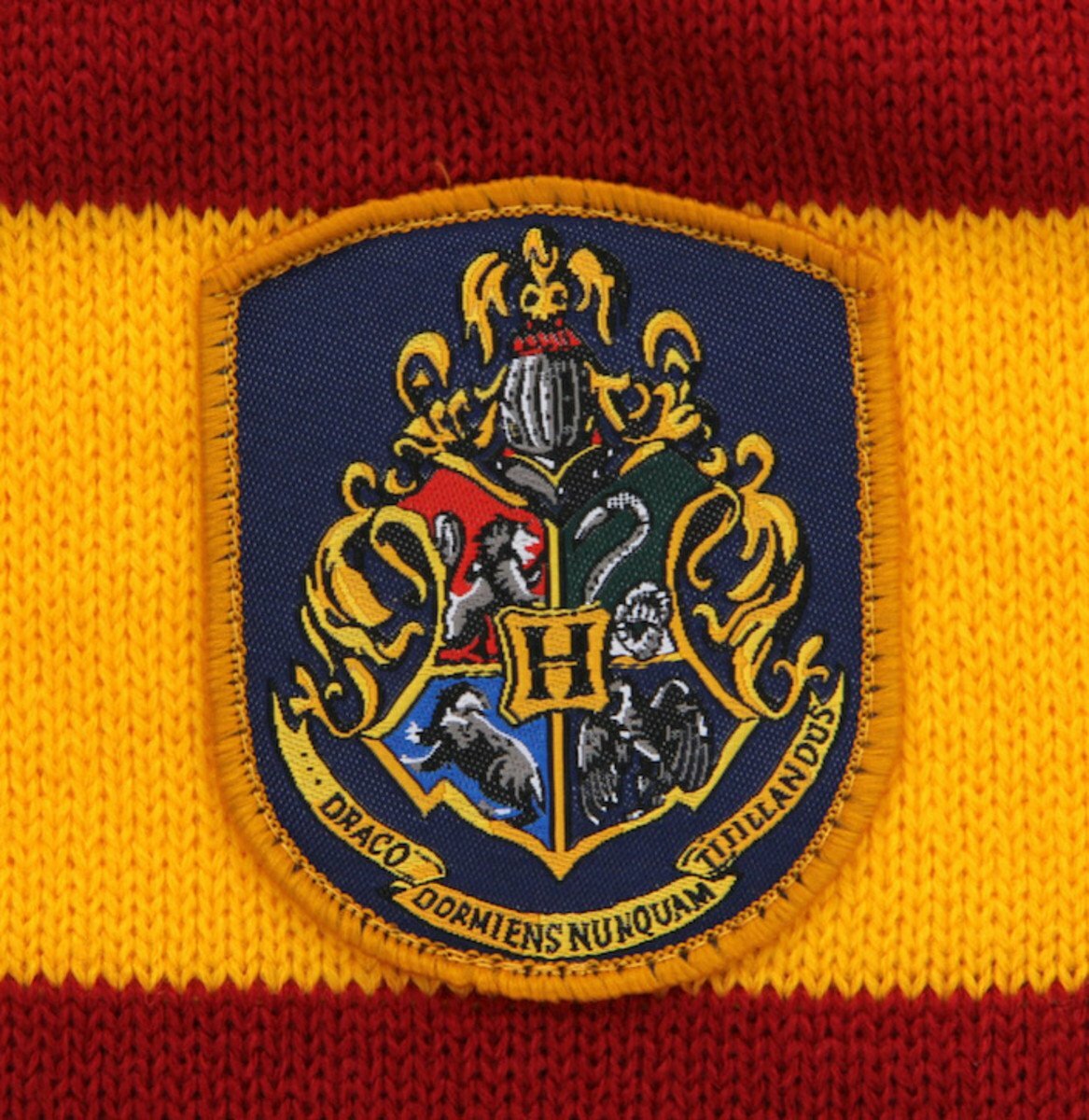 Harry Potter HOGWARTS KNIT HAT SCARF SET Red Yellow Gryffindor Hermione LICENSED