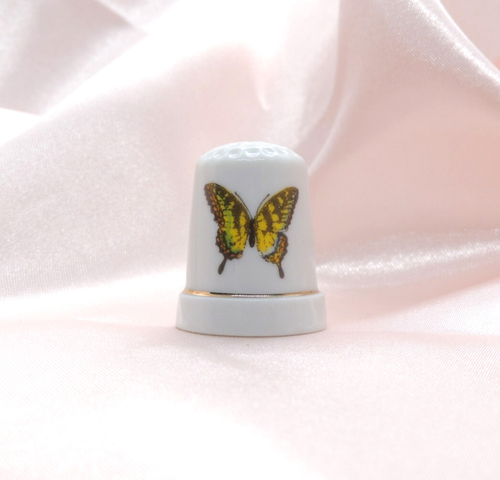 Porcelain Thimble Brinn's Butterfly