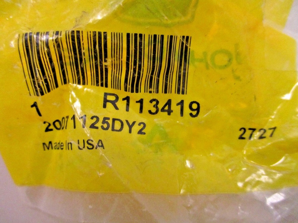 JOHN DEERE R113419 ADAPTER FITTING
