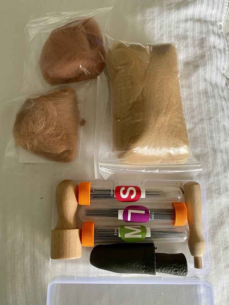 Professional Needles Wool Felting Tools kit with 3 Wool Samples