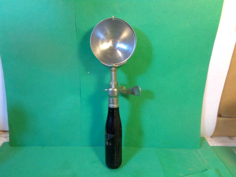 Hamilton Beach #51 Ice Cream Scoop (Used/EUC)