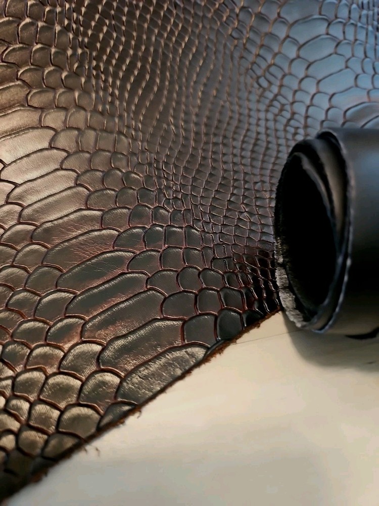 4-5oz DARK SABLE BROWN PULL UP SNAKESKIN EMBOSSED LEATHER HIDE SHOULDER PANEL 7+