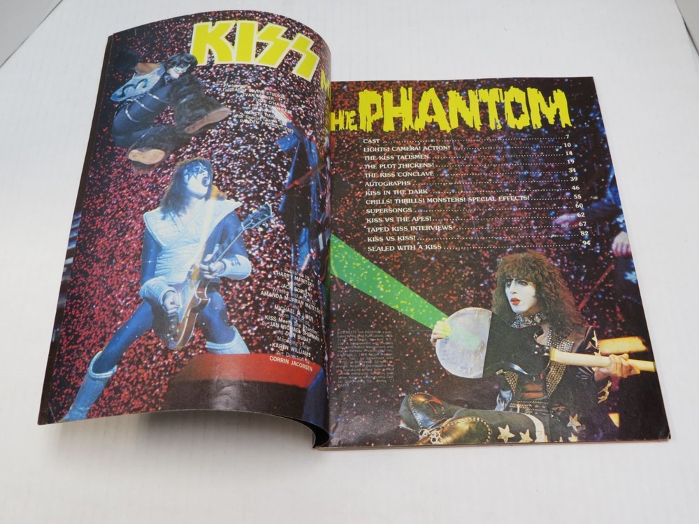 KISS MEETS THE PHANTOM MAGAZINE 1978 AUCOIN