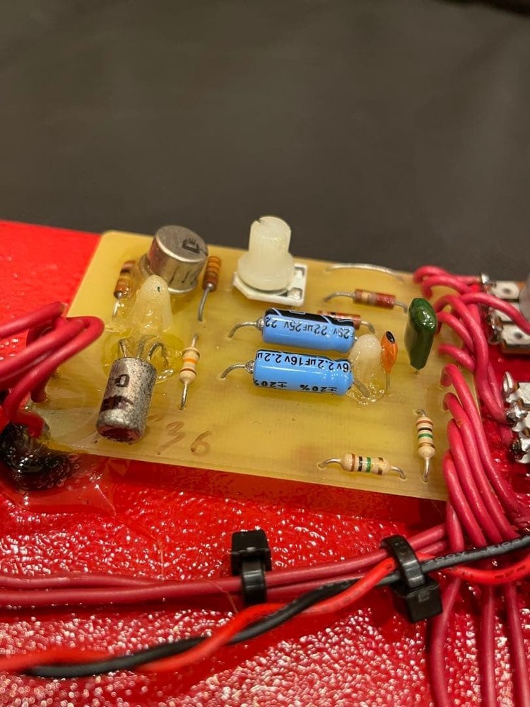 Fulltone '69 Fuzz Effects Pedal Red
