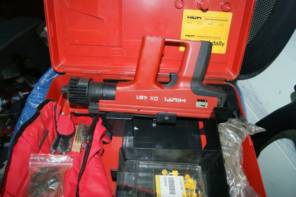 HILTI DX451 POWDER ACTUATED TOOL