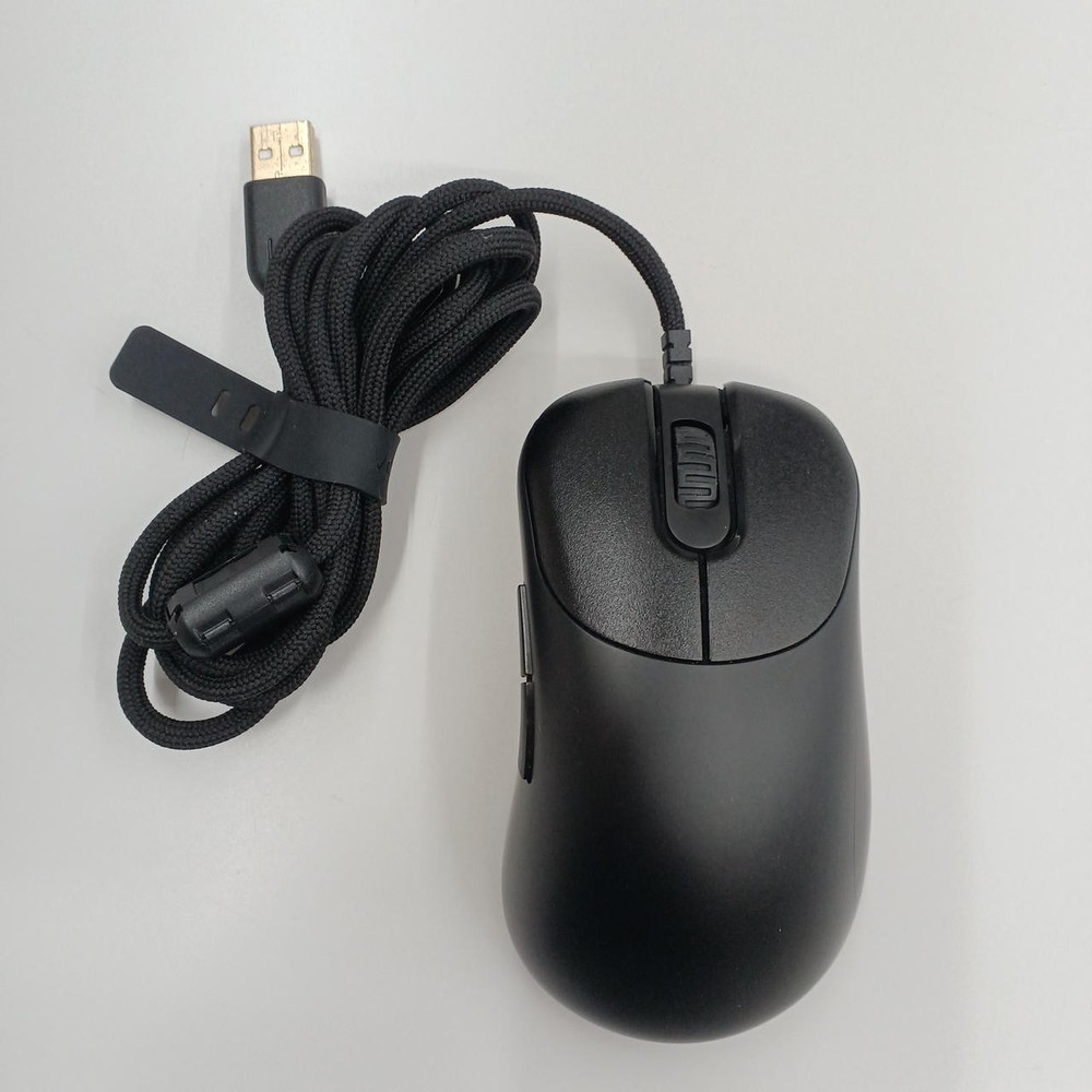 Gaming Mouse Model OUTSET AX VAXEE