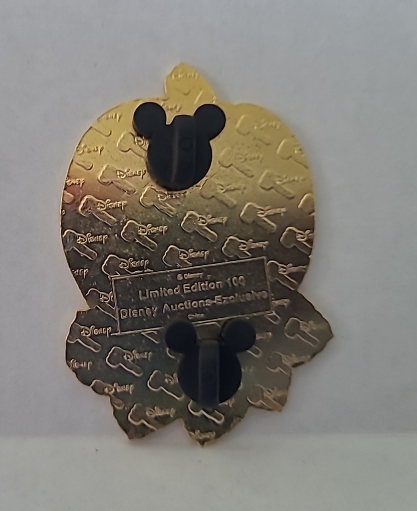 Disney Auctions LE 100 Pin Jack-o'-Lantern Pumpkin Pluto 2002