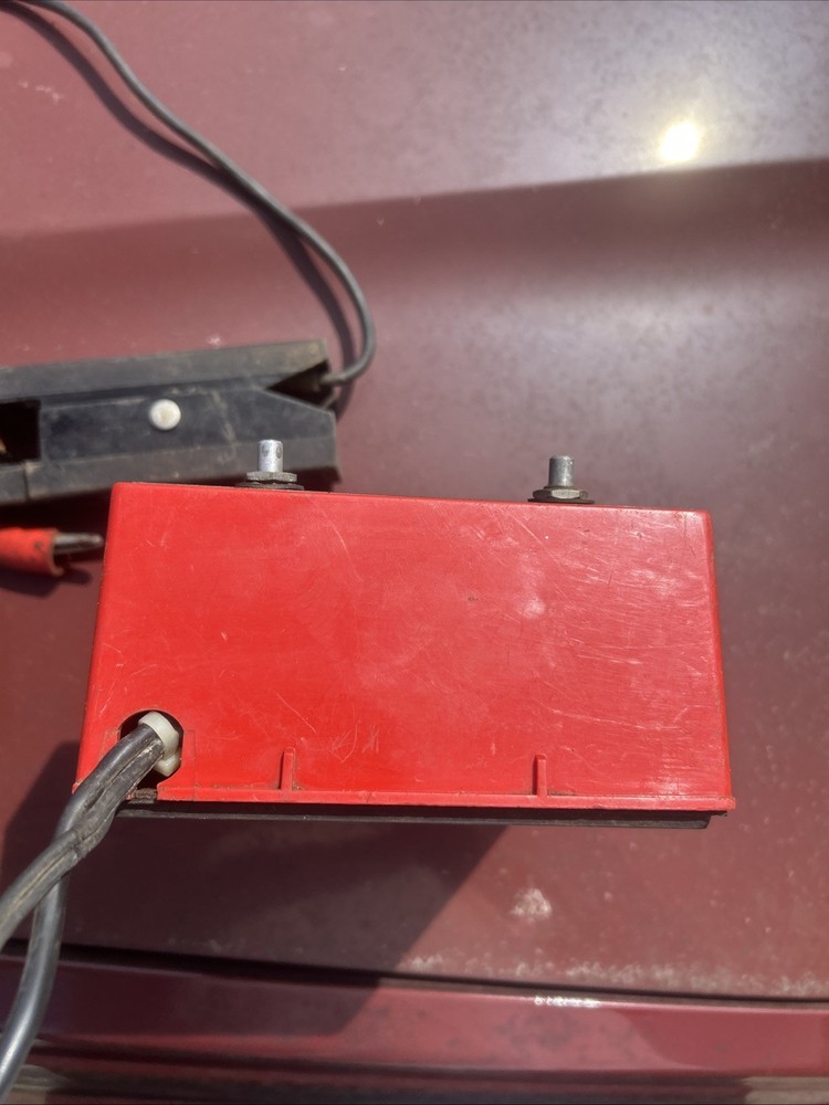 Vintage Snap-On Inductive Volt-Amp Meter MT 952, UNTESTED