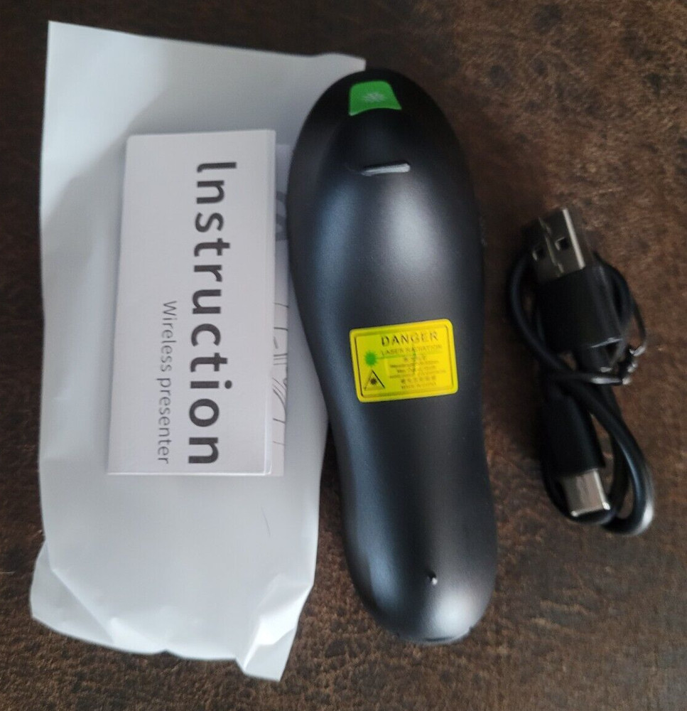 Wireless Presenter w/Laser Button Plug & Play USB-A 30M Remote Control