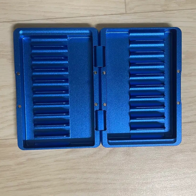 Aluminum iPhone Case Magnetically Attached