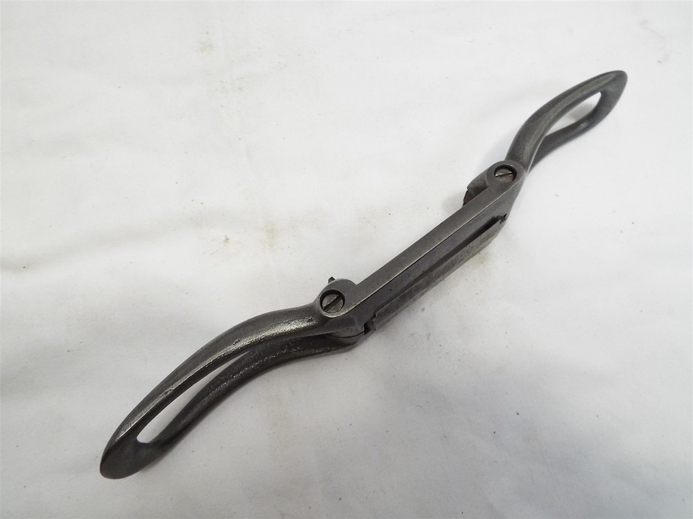 Unique Cast Iron 2 Way Front & Back Spoke Shave Wood Tool Back Forth