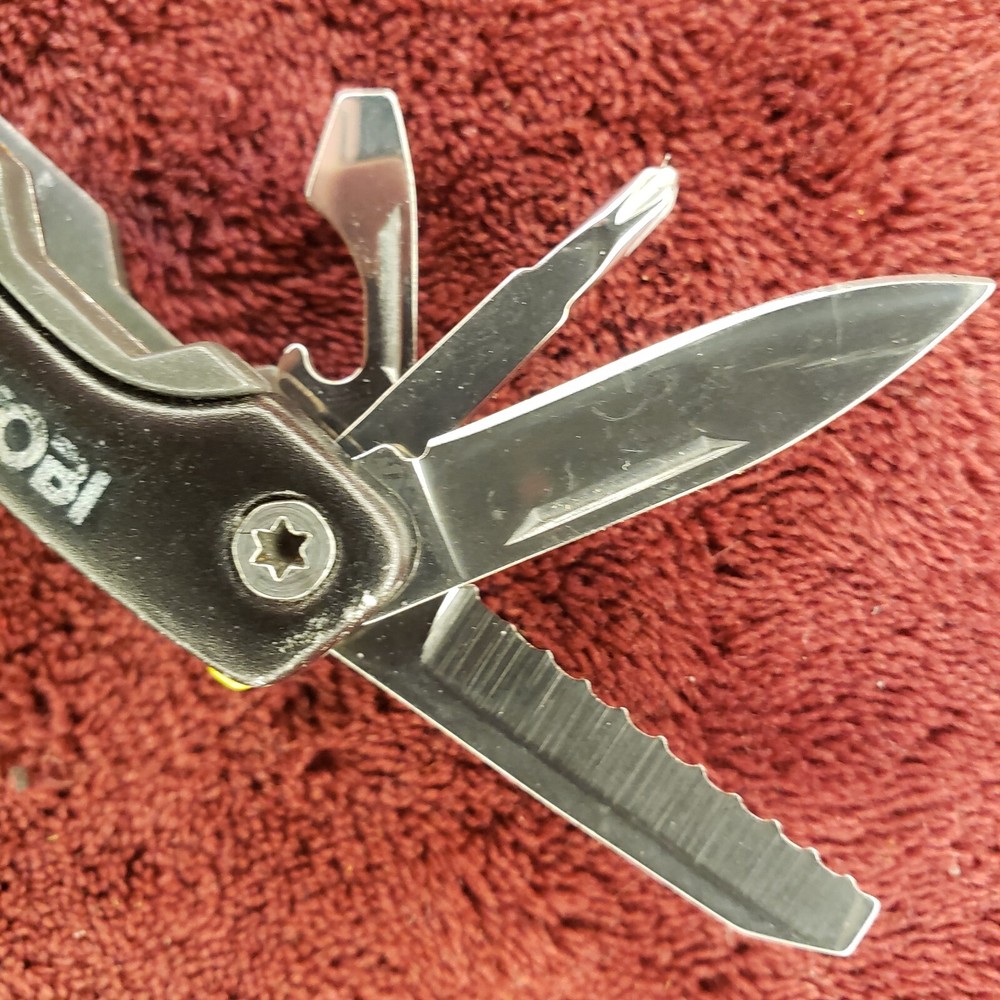 RYOBI Compact 14 in 1 Multi Tool Multitool green & black