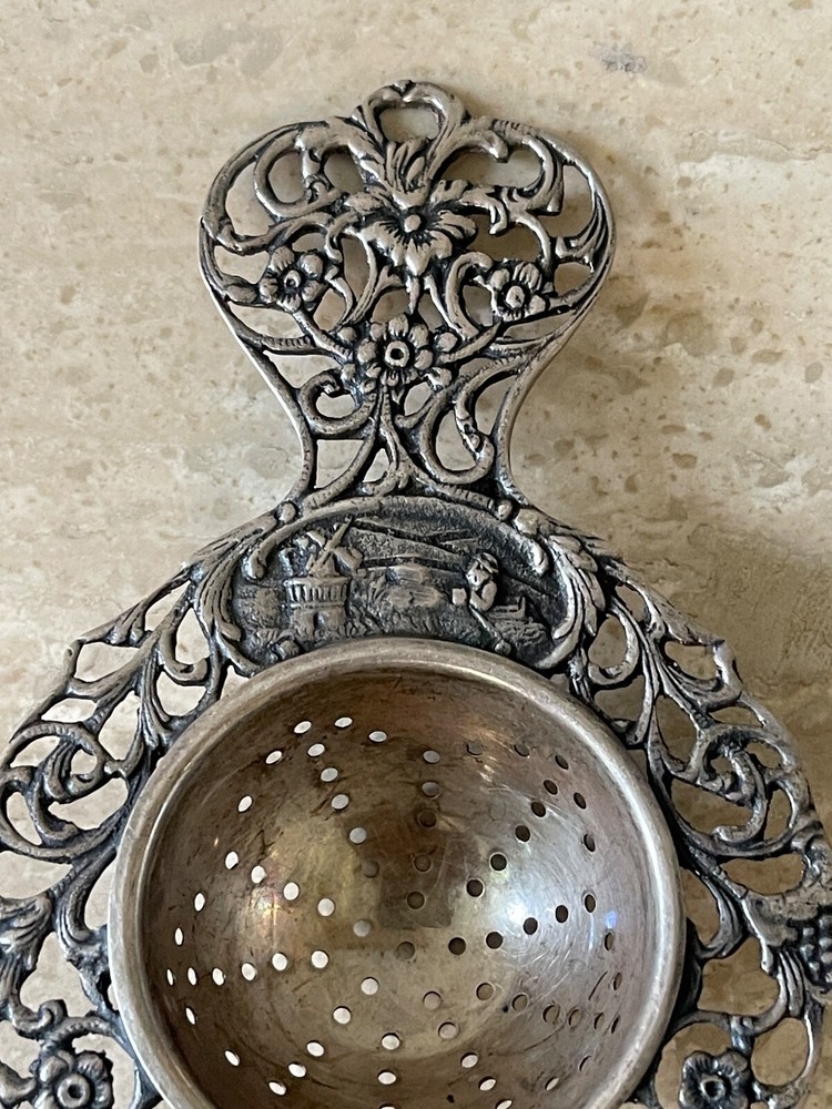 Vintage 830. Silver Tea Strainer