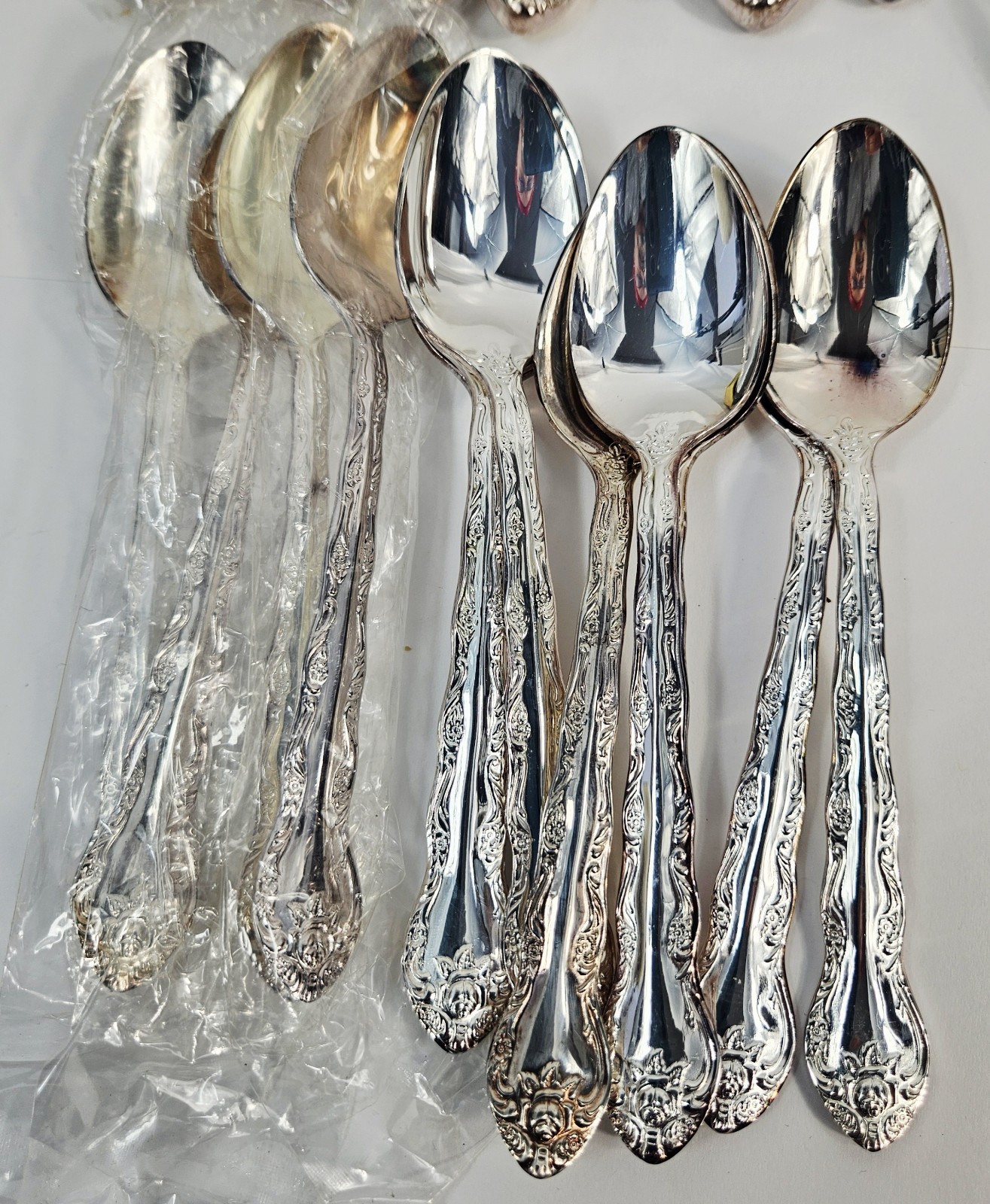 66 pc International Silverplate Abbey Rose Full Service for 12 + 6 Serving Korea