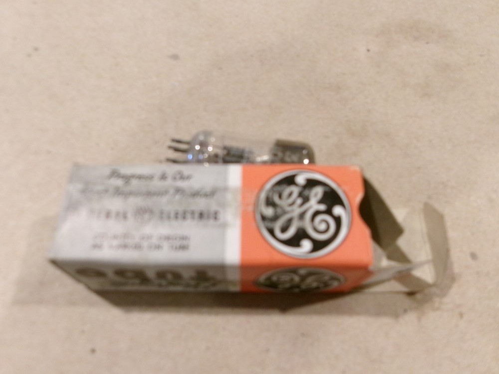 OEM VINTAGE ELECTRONIC TUBE GE 6BM8/ECL-82