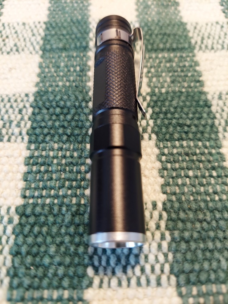 Micro Mini (1)Mode Waterproof 100LM Pocket LED Flashlight Zoomable LED Penlight