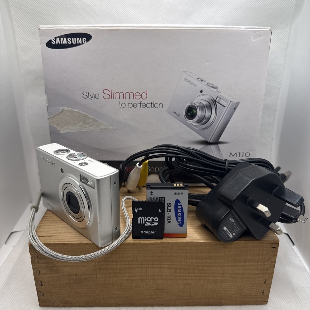 Samsung M110 Digital Camera 8.2MP Tested Working + Box Charger Battery 4G SD