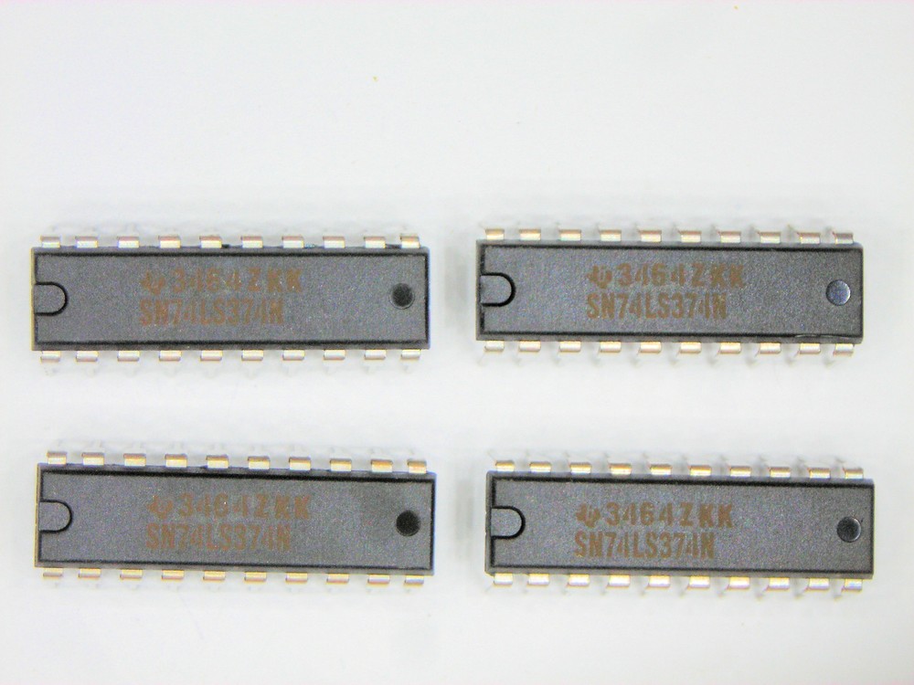 SN74LS374N  "Original" Texas Instruments  20P DIP IC  2 pcs