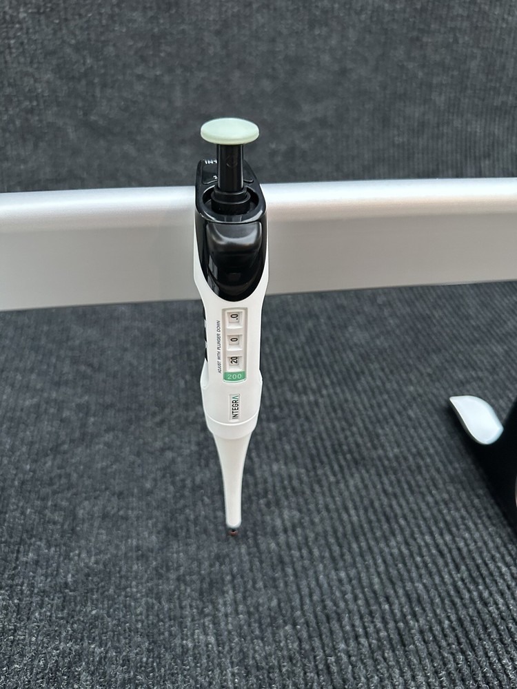 Integra Evolve Single Channel Pipette 20 - 200 µl - New
