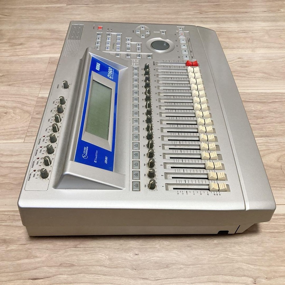 Korg D1600 Digital Recording Studio Multi-Track Recorder Working No cable