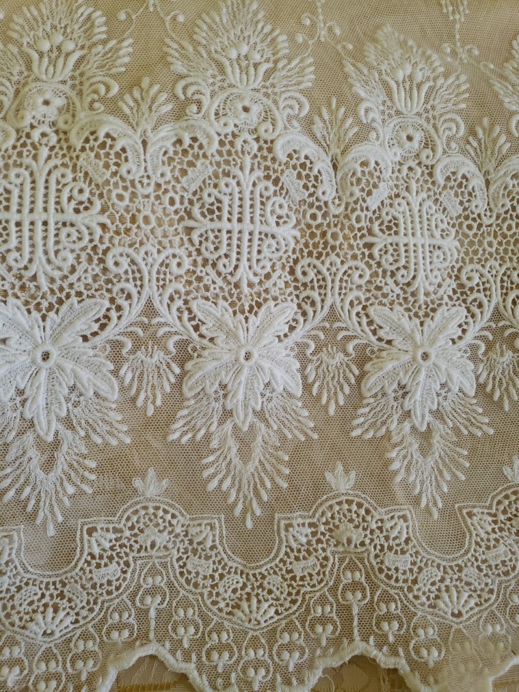Vintage Chasuble/Vestment/Lace
