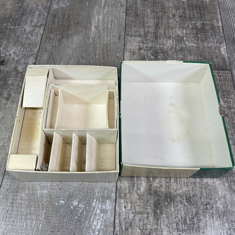 SINGER 600 Touch & Sew Sewing Machine Replacement Attachment Box Only