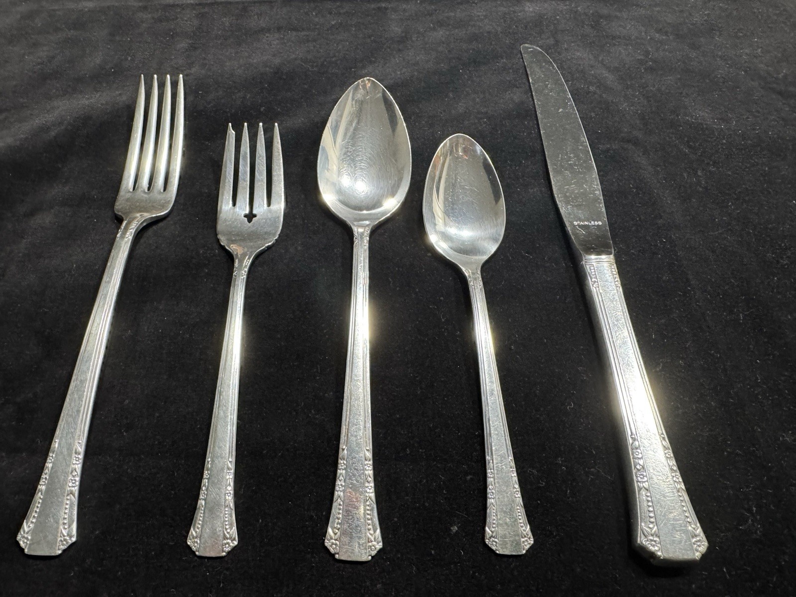 Vintage 1881 Rogers DEL MAR Oneida Silver-plate 5-Piece Place Setting