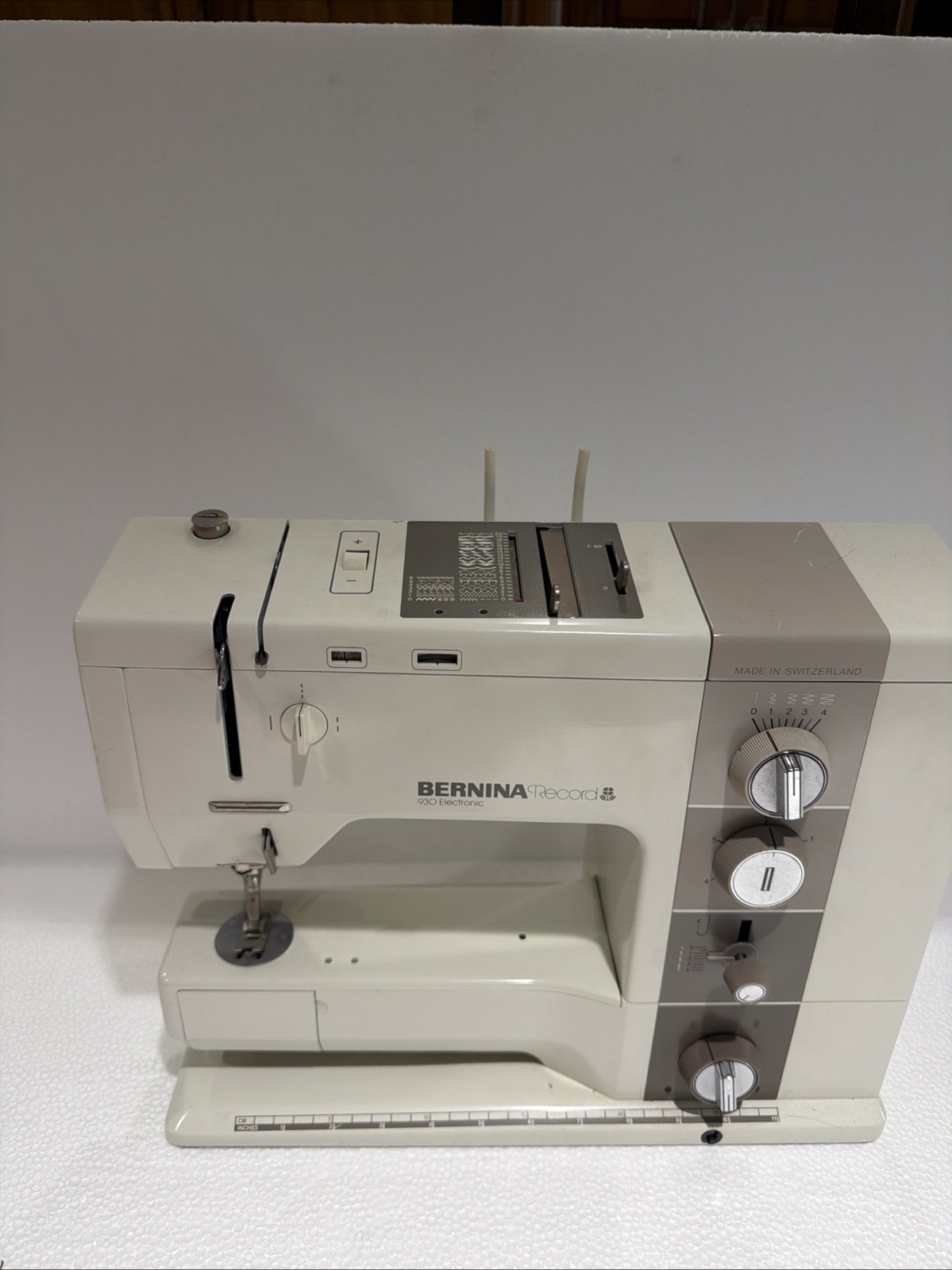BERNINA Record 930 Electronic Sewing Machine UNTESTED No Power Cord No Pedal